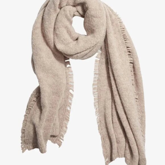 NWOT Janessa Leone Blanket Scarf Oatmeal - Picture 2 of 5